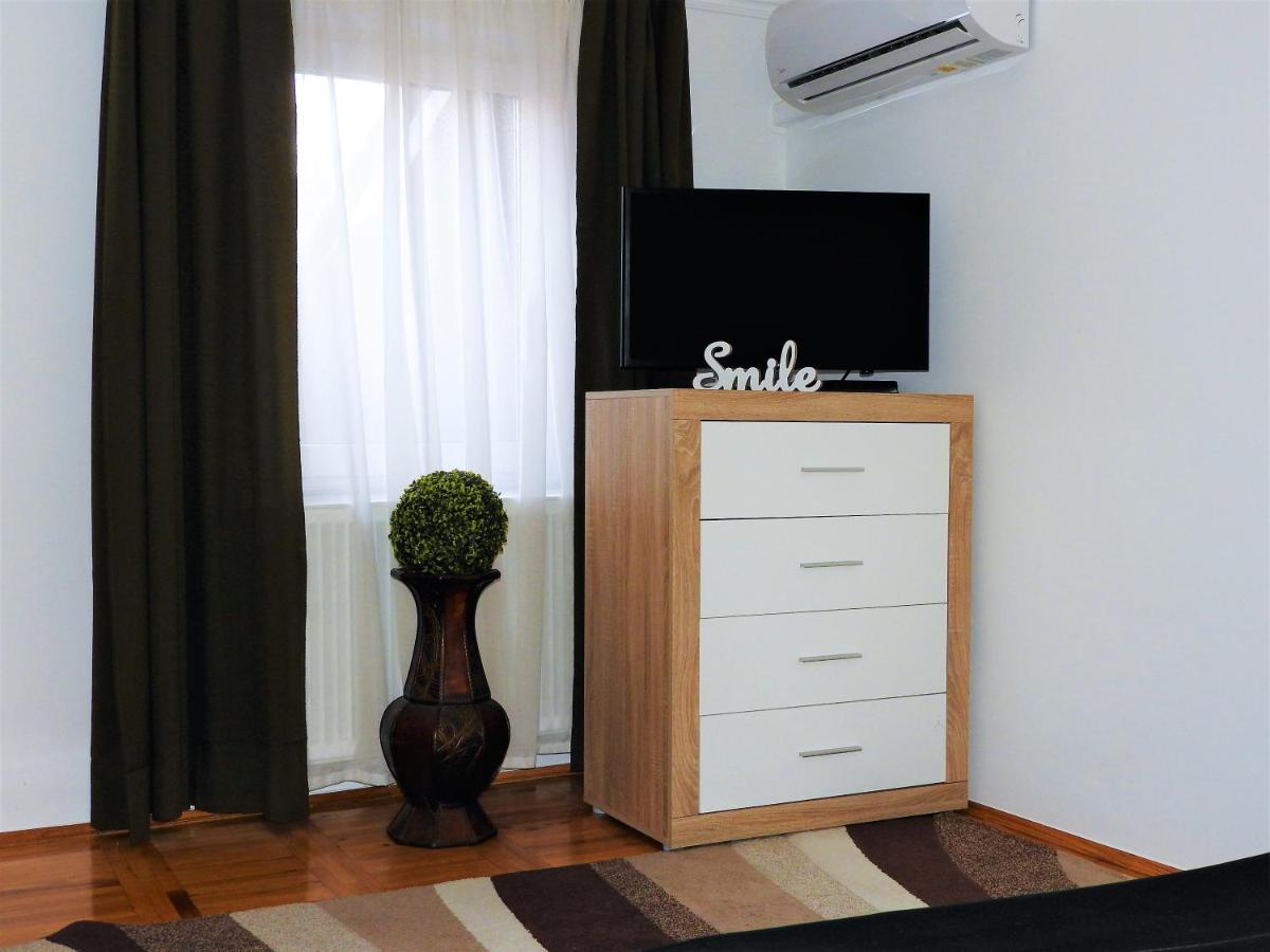 Lena Apartman - Eger Luaran gambar