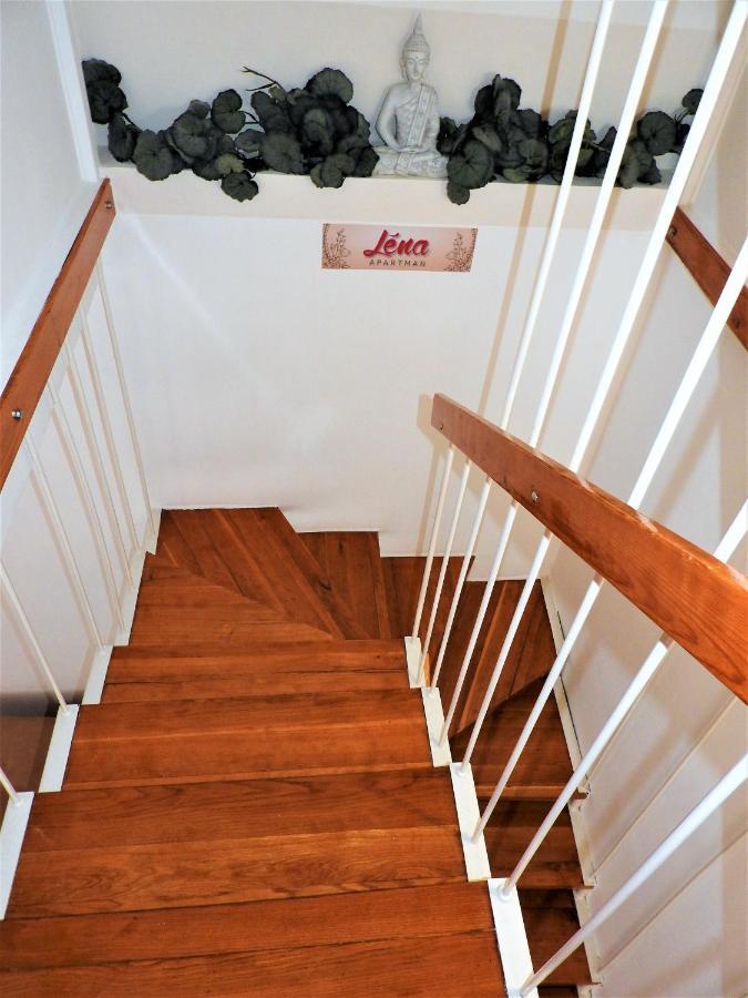 Lena Apartman - Eger Luaran gambar