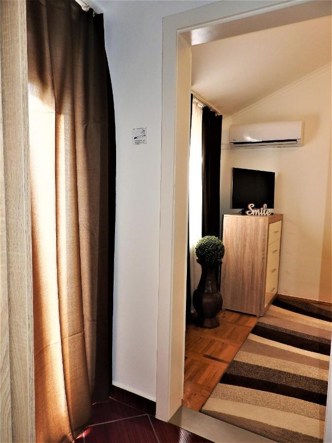 Lena Apartman - Eger Luaran gambar