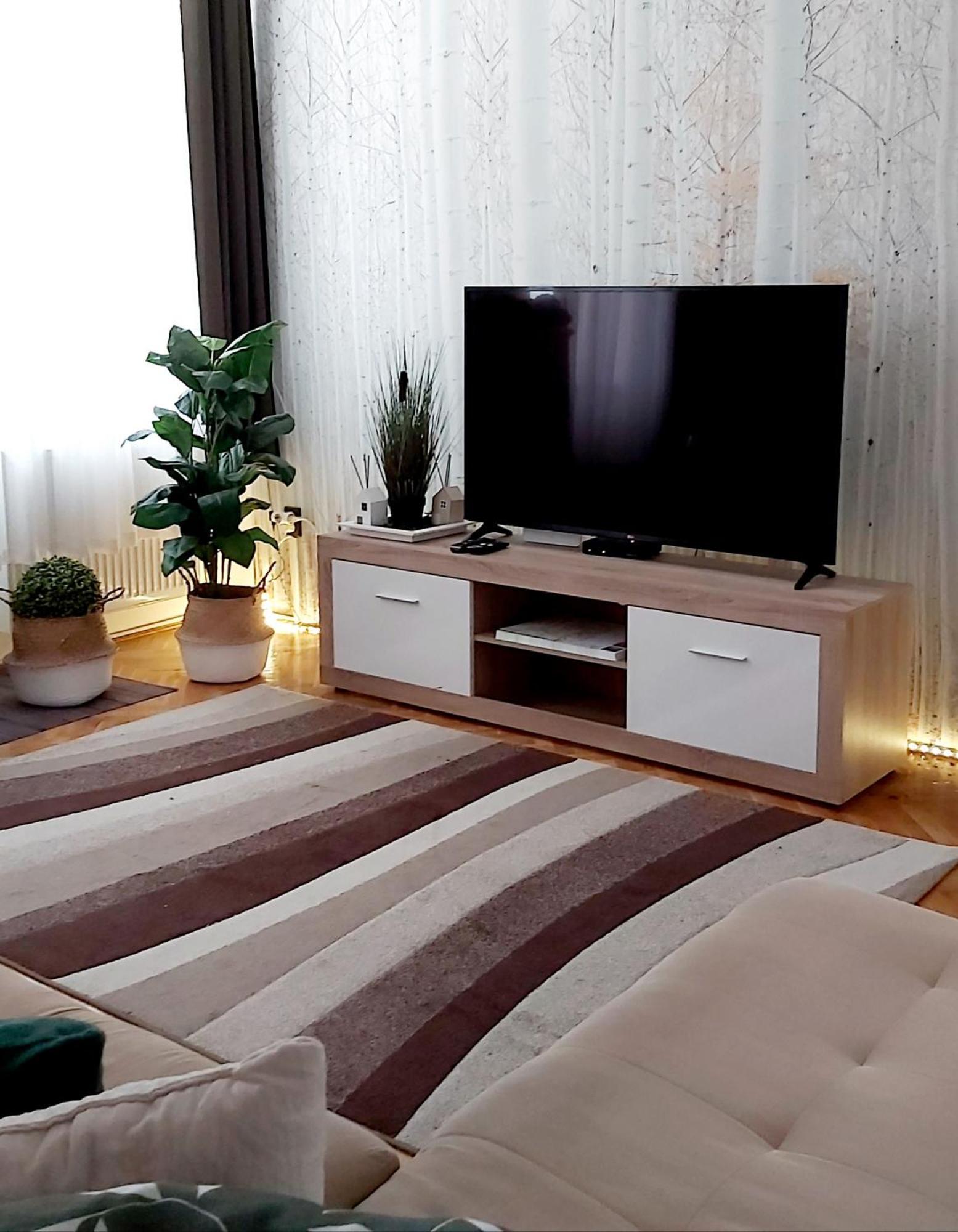 Lena Apartman - Eger Luaran gambar